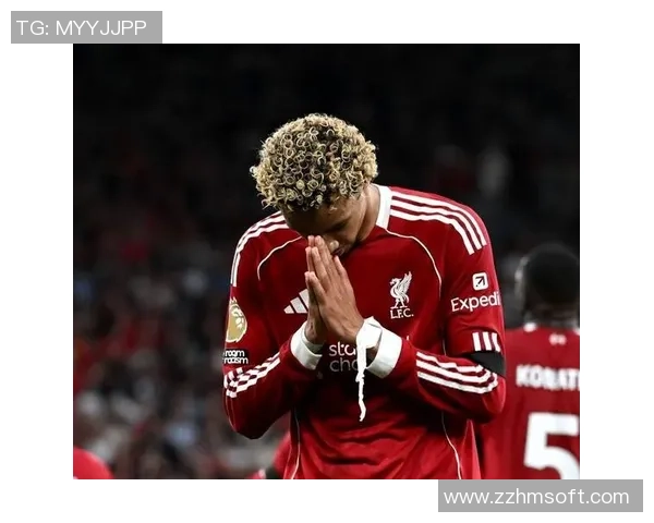 德甲激战：里昂逆转利物浦3比2全场沸腾的瞬间分析