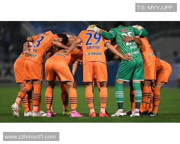 德甲激战：里昂与波尔图鏖战成平局战术解析引发全场热议