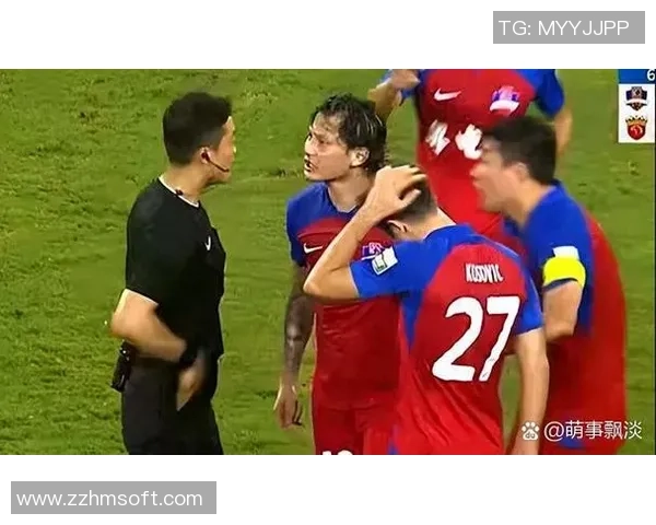 中超激战曼联险胜热刺争议判罚引发全场热议 中超激战曼联险胜热刺争议判罚引发全场热议