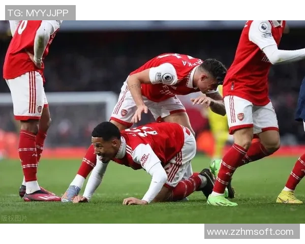 中超激战曼联与拜仁平局红牌事件引发全场热议战术分析深入解析 中超激战曼联与拜仁平局红牌事件引发全场热议战术分析深入解析