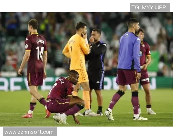 意甲大战波尔图大胜皇马神扑引发全场热议与争议判罚 意甲大战波尔图大胜皇马神扑引发全场热议与争议判罚