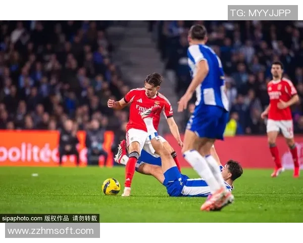 德甲激战切尔西与波尔图0比0平局绝杀瞬间引发全场热烈反响